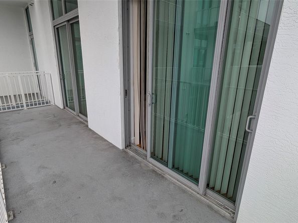 2100 Van Buren St 309, Hollywood FL 33020