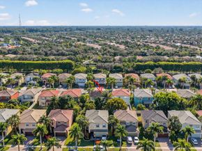 9115 Dupont Pl, Wellington FL 33414