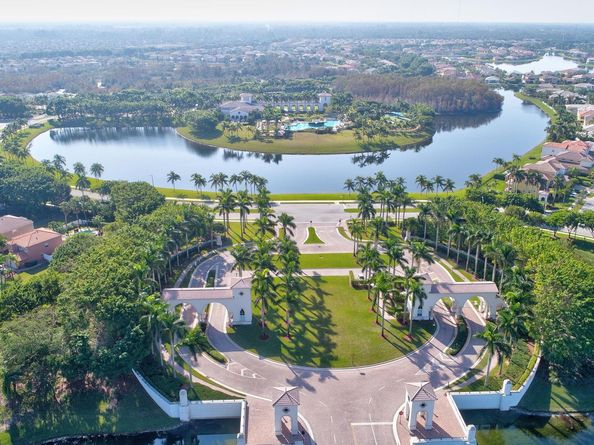 9115 Dupont Pl, Wellington FL 33414