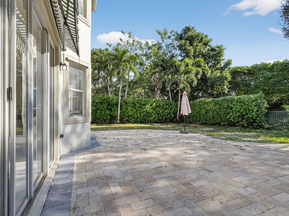 9115 Dupont Pl, Wellington FL 33414