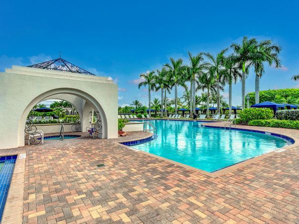 9115 Dupont Pl, Wellington FL 33414