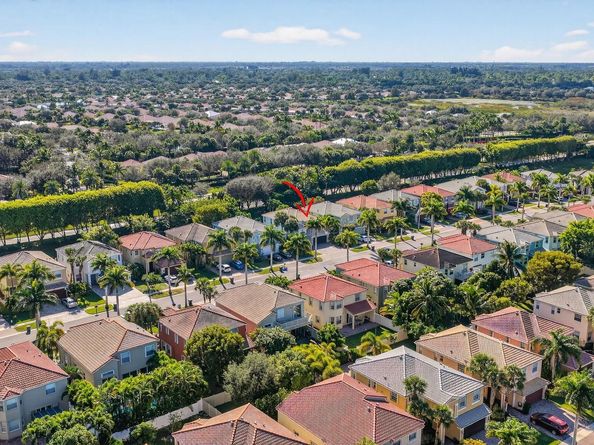 9115 Dupont Pl, Wellington FL 33414