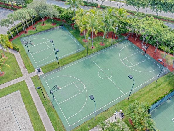 9115 Dupont Pl, Wellington FL 33414