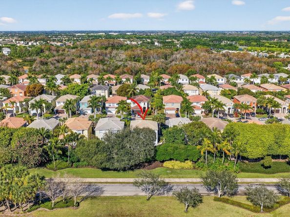 9115 Dupont Pl, Wellington FL 33414