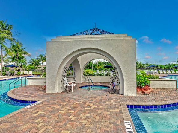 9115 Dupont Pl, Wellington FL 33414