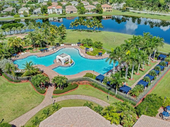 9115 Dupont Pl, Wellington FL 33414