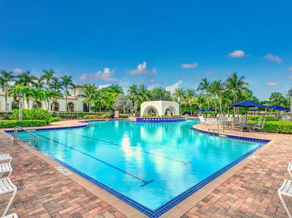 9115 Dupont Pl, Wellington FL 33414