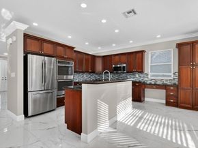 9115 Dupont Pl, Wellington FL 33414