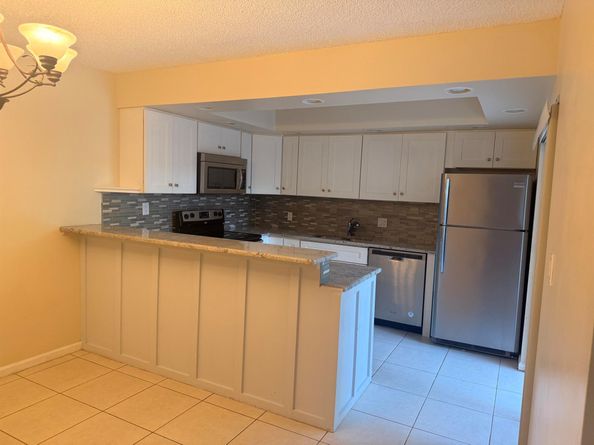 116 1 St Court 116, Palm Beach Gardens FL 33410