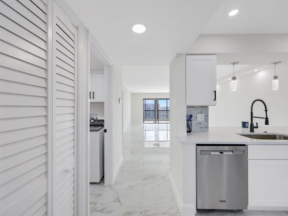 7290 Kinghurst Drive 709, Delray Beach FL 33446