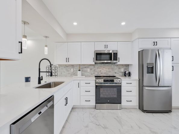 7290 Kinghurst Drive 709, Delray Beach FL 33446