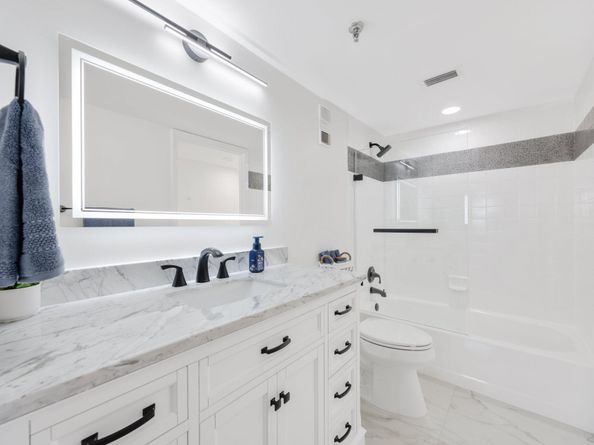 7290 Kinghurst Drive 709, Delray Beach FL 33446