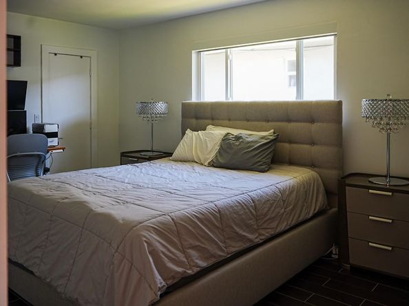 1017 Lincoln St, Hollywood FL 33019