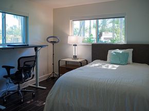 1017 Lincoln St, Hollywood FL 33019