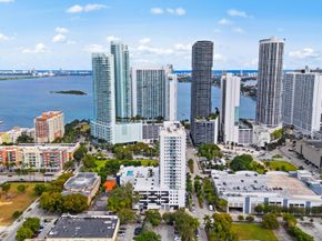 275 NE 18 St 202, Miami FL 33132