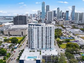 275 NE 18 St 202, Miami FL 33132