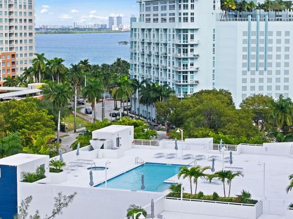 275 NE 18 St 202, Miami FL 33132