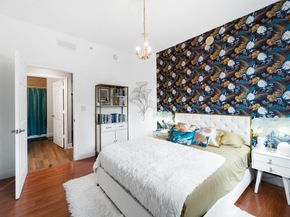 275 NE 18 St 202, Miami FL 33132