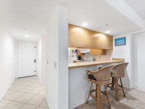 2501 Marina Isle Way 304, Jupiter FL 33477