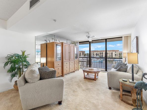 2501 Marina Isle Way 304, Jupiter FL 33477