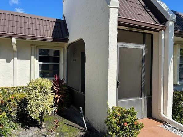 109 Lake Susan Drive, West Palm Beach FL 33411