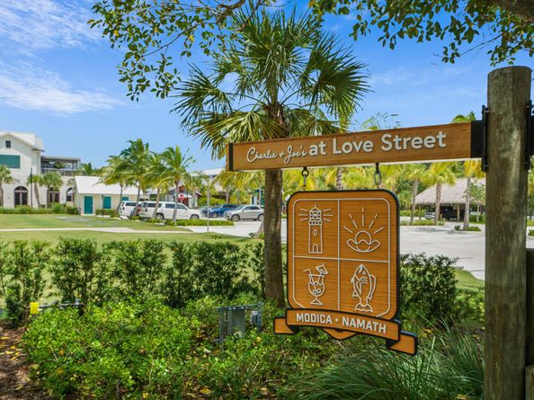 125 Sand Pine Drive, Jupiter FL 33477