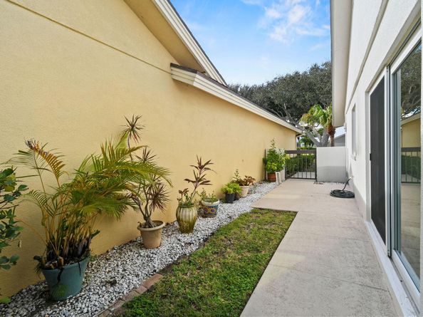 125 Sand Pine Drive, Jupiter FL 33477