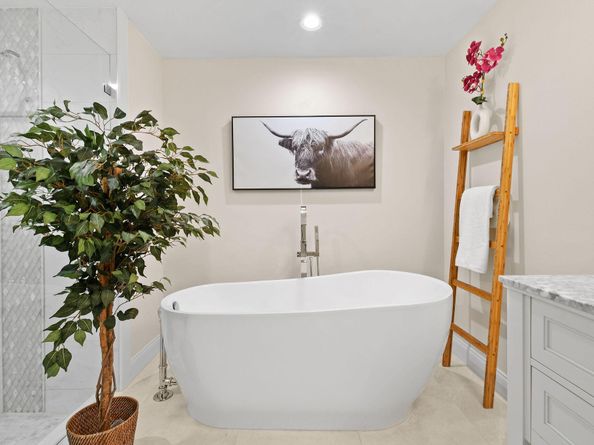 125 Sand Pine Drive, Jupiter FL 33477