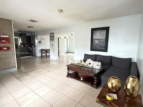 17902 NW 81st Court, Hialeah FL 33015