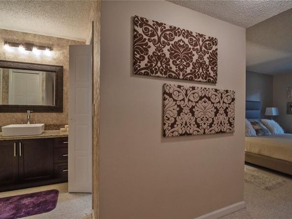 301 Lakeview Dr 204, Weston FL 33326