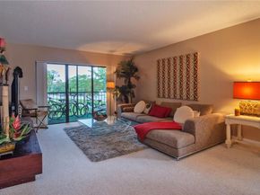 301 Lakeview Dr 204, Weston FL 33326