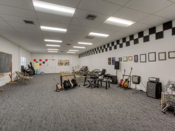 301 Lakeview Dr 204, Weston FL 33326