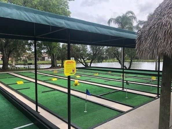 301 Lakeview Dr 204, Weston FL 33326