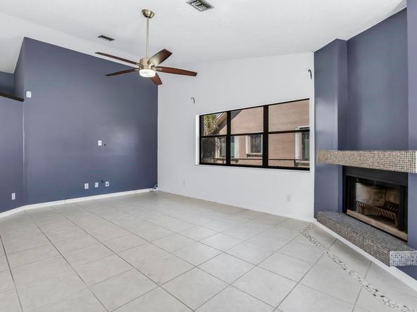 5720 W Waterford Dr, Davie FL 33331