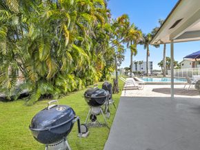 689 NE 6th Court 1090, Boynton Beach FL 33435