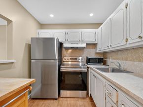 265 Windsor L, West Palm Beach FL 33417