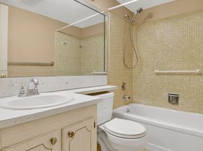 265 Windsor L, West Palm Beach FL 33417