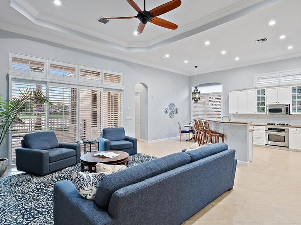 101 Dalena Way, Palm Beach Gardens FL 33418