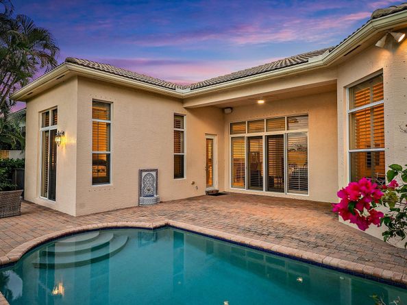 101 Dalena Way, Palm Beach Gardens FL 33418
