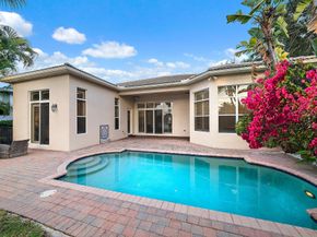 101 Dalena Way, Palm Beach Gardens FL 33418