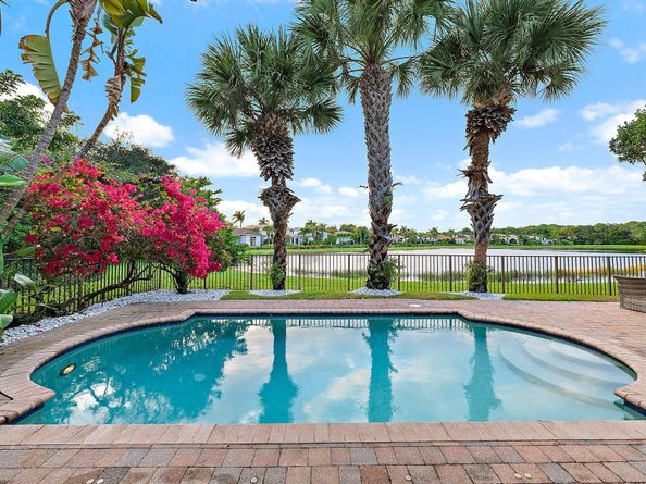 101 Dalena Way, Palm Beach Gardens FL 33418