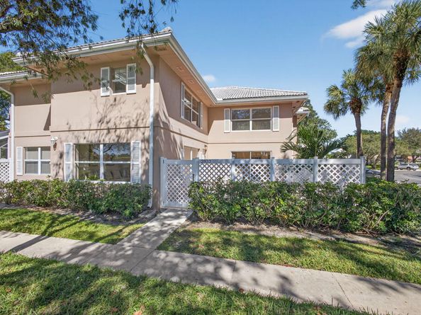3103 Kingston Court, West Palm Beach FL 33409