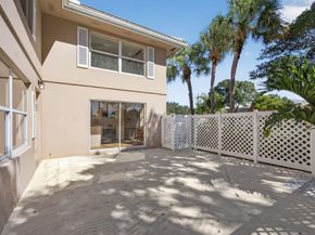3103 Kingston Court, West Palm Beach FL 33409
