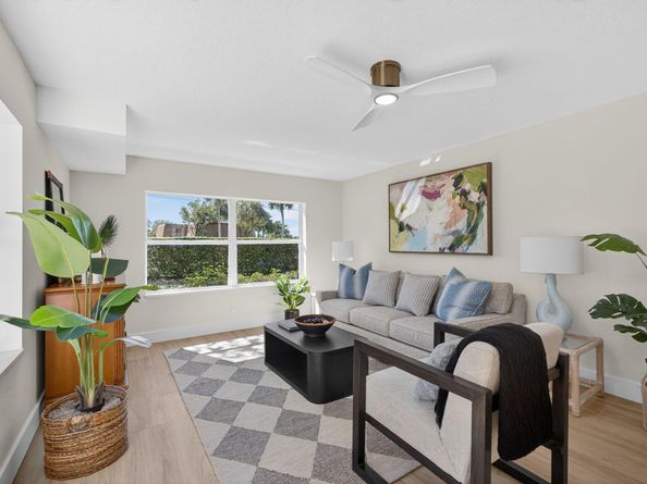 3103 Kingston Court, West Palm Beach FL 33409