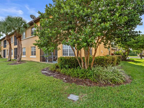 8296 NW 128th Ln 8296, Parkland FL 33076