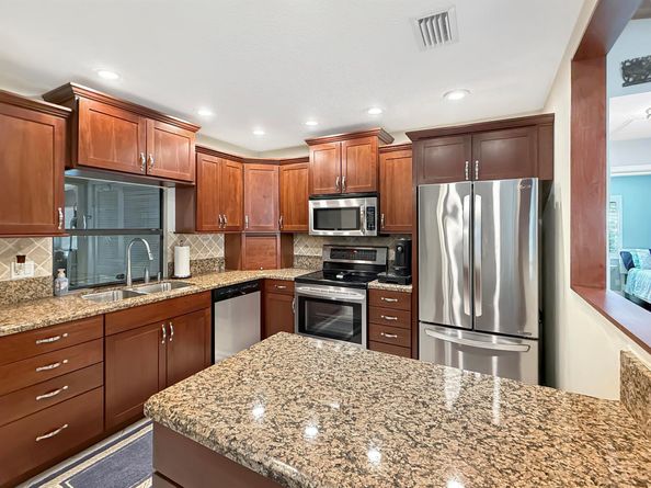 48 Via De Casas Norte, Boynton Beach FL 33426