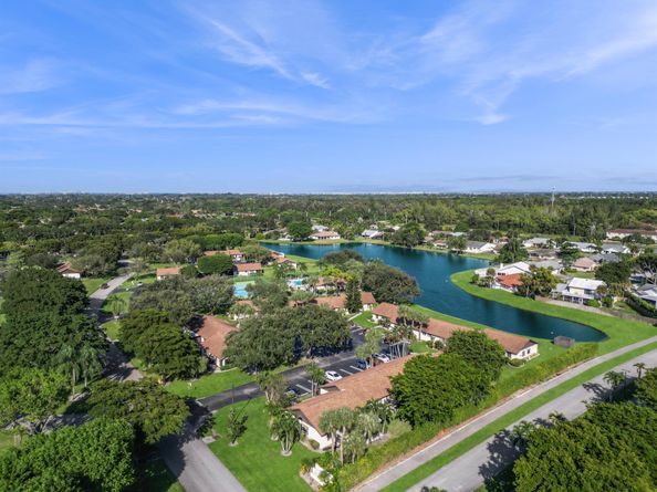 48 Via De Casas Norte, Boynton Beach FL 33426