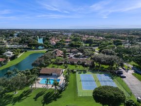 48 Via De Casas Norte, Boynton Beach FL 33426