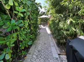 2625 E Gulfstream Ln, Fort Lauderdale FL 33312