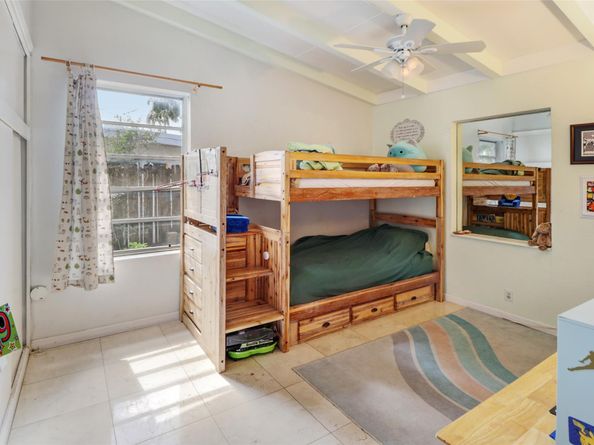 2625 E Gulfstream Ln, Fort Lauderdale FL 33312